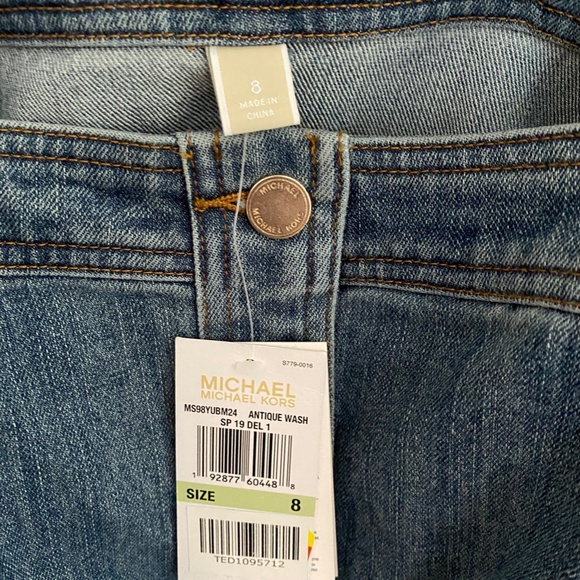 MICHAEL Kors ~ NWT ~ Button Front Denim Dress ~ Size 8 - Picture 3 of 4